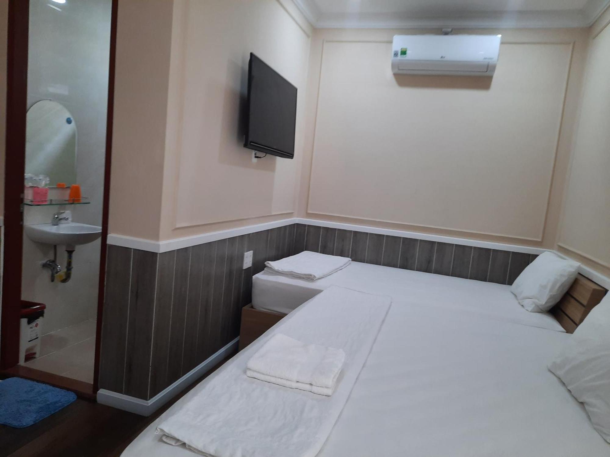 Nhã QuỳNh Hotel Rạch Gia Exteriör bild